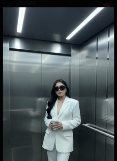 Bella - escort in Bali Photo 6 of 8