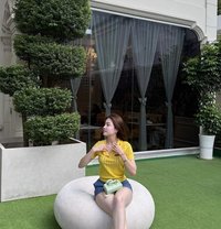 Bella - puta in Jakarta