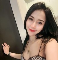 Bella - puta in Jakarta