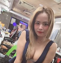 Bella - puta in Macao
