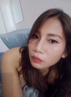 Bella - escort in New Delhi Photo 2 of 5