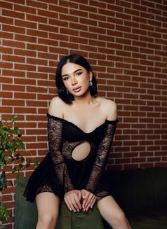 Bella 🇰🇿 - Transsexual escort in Baku Photo 2 of 12