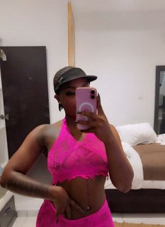Bella - escort in Accra Photo 3 of 4