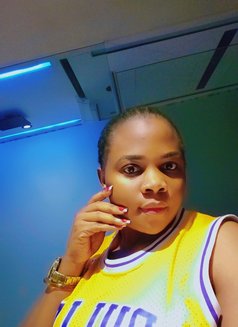 Bella - escort in Guangzhou Photo 1 of 4