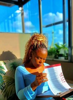 Bella - escort in Nairobi Photo 7 of 9