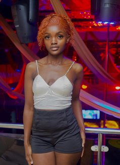 Bella - puta in Nairobi Photo 2 of 3