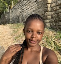 Bella - puta in Nairobi