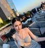 Bella - puta in Seoul Photo 5 of 11