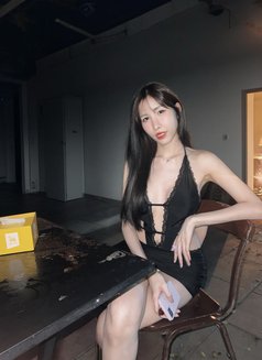 Bella - dominatrix in Taipei Photo 3 of 5