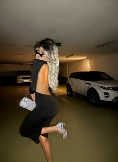 Bella - Transsexual escort in Beirut Photo 5 of 6