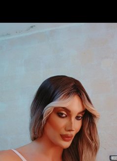 Bella - Transsexual escort in Beirut Photo 4 of 4