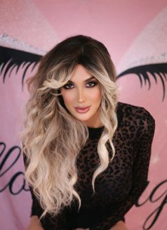 Bella - Transsexual escort in Beirut Photo 3 of 3