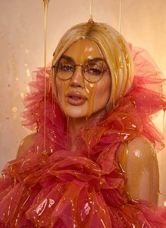 Bella - Transsexual escort in Beirut Photo 5 of 8