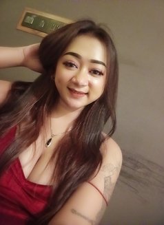 Bella Massage - puta in Jakarta Photo 6 of 17