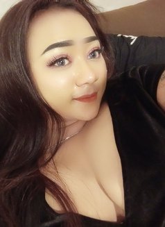 Bella Massage - puta in Jakarta Photo 9 of 17