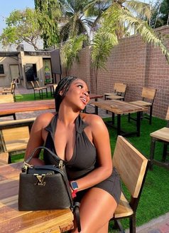 Bella Massage - puta in Doha Photo 6 of 6