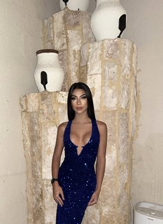 Bella big dick - Transsexual escort in Riyadh Photo 9 of 13