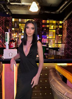 Bella big dick - Transsexual escort in Riyadh Photo 12 of 13