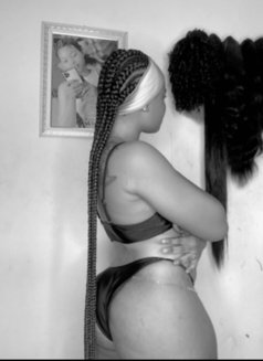 Bella - escort in Accra Photo 1 of 4