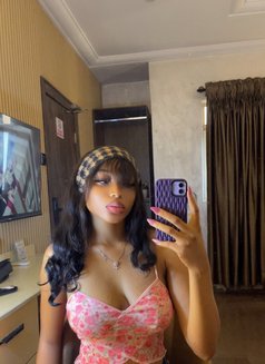 Bella - escort in Lagos, Nigeria Photo 3 of 3