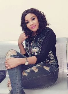 Bella - escort in Dubai Photo 1 of 4