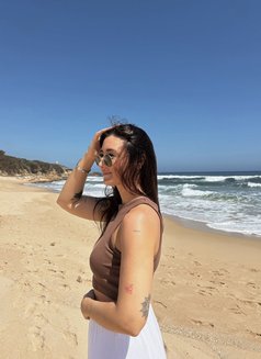 Bella - puta in Erbil Photo 1 of 2