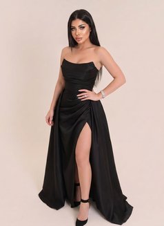 Bella - escort in Dubai Photo 4 of 5