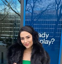 Bella - Transsexual escort in Paris
