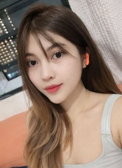 Bella Sex Service in BATAM - puta in Batam Photo 12 of 12