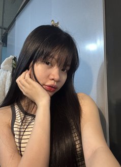 Bella - escort in Doha Photo 2 of 4