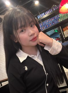 Bella - escort in Doha Photo 3 of 4