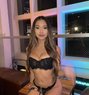 Bella - puta in Dubai Photo 2 of 7