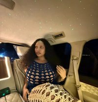 Bella - escort in Guangzhou Photo 2 of 5