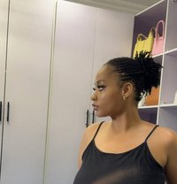 Bella - puta in Guangzhou