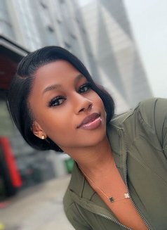 Bella - puta in Bangkok Photo 3 of 4