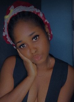 Bella - escort in Doha Photo 9 of 11