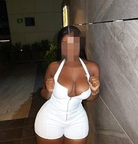 Bella - escort in Muscat