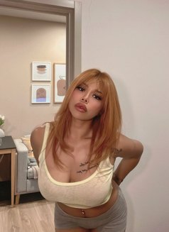 Bella - puta in Bangkok Photo 10 of 12