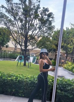 Bella - puta in Bangkok Photo 12 of 13