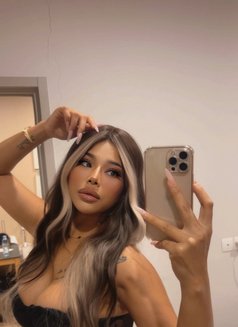 Bella - puta in Bangkok Photo 9 of 13