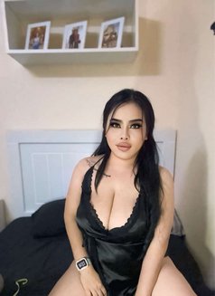 Bella - masseuse in Dubai Photo 7 of 9