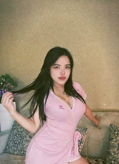 Bella - masseuse in Ajmān Photo 19 of 30