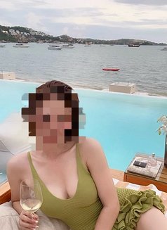 Bella - escort in Ko Samui Photo 2 of 3