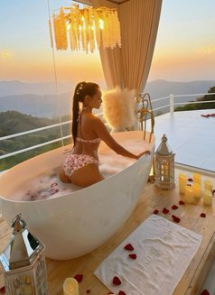 Bella - escort in Macao Photo 9 of 10