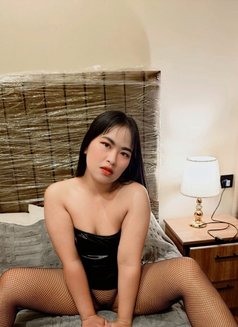 Bella - escort in Muscat Photo 1 of 8