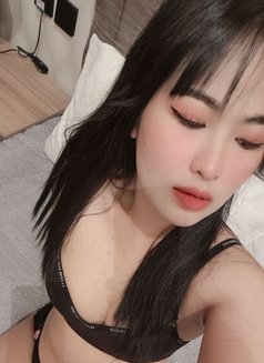 Bella - puta in Riyadh Photo 14 of 15