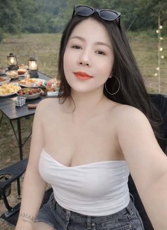 Bella - escort in Yerevan Photo 1 of 6