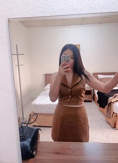 Bella - escort in Yerevan Photo 2 of 6