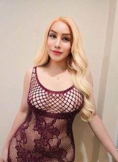 bella 🥒 - Transsexual escort in Tokyo Photo 21 of 24