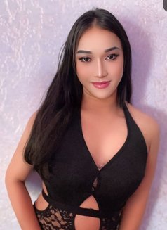 Bella - Transsexual escort in Dubai Photo 5 of 21